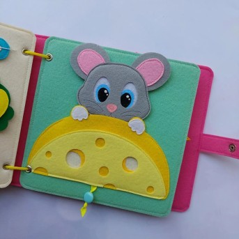 Eco-friendly educational children's felt activity board