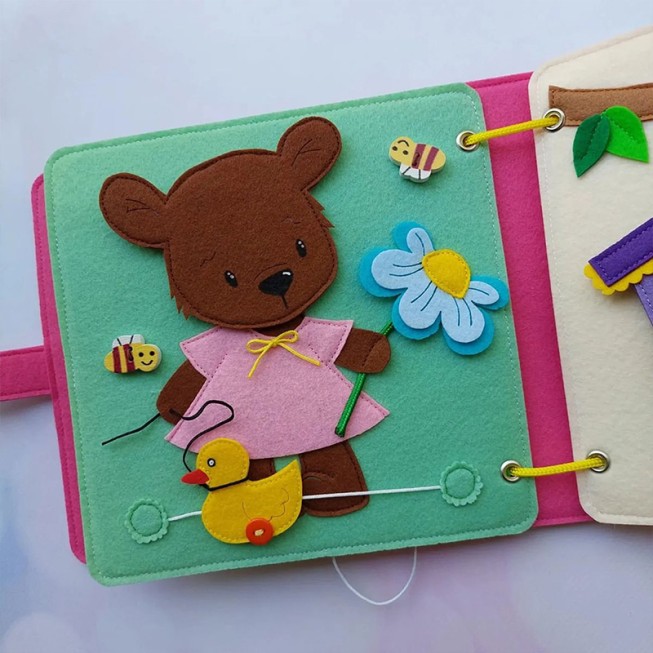 Eco-friendly educational children's felt activity board