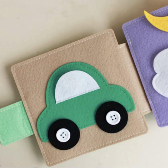 Compact cartoon children's felt activity board